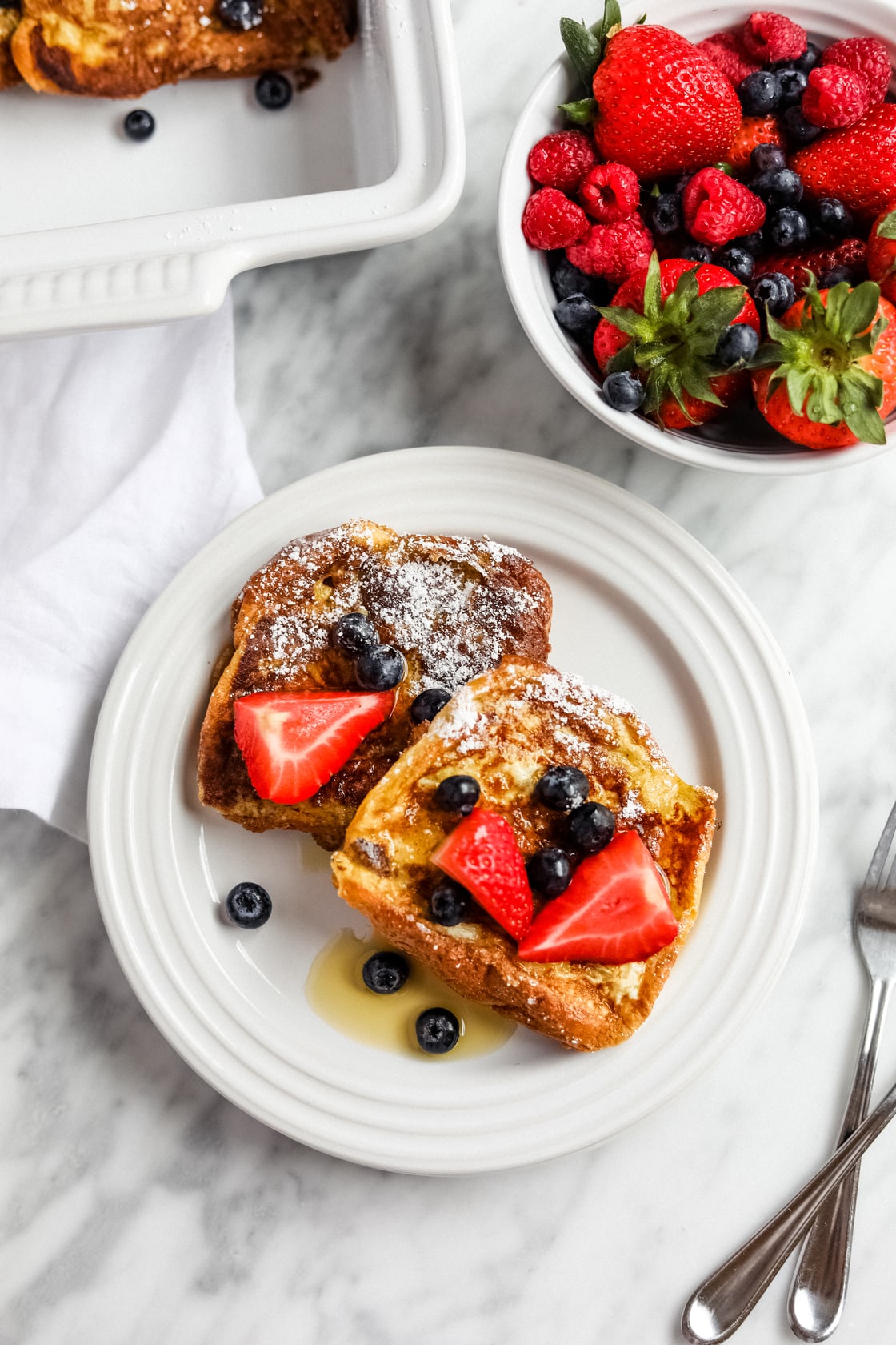 Le Creuset plate of brunch french toast